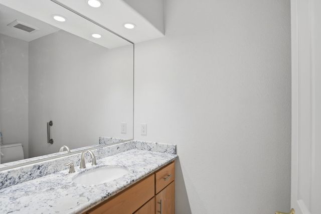 600 Atherton Ct, Modesto, CA 95356