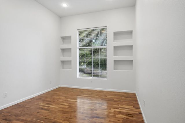 600 Atherton Ct, Modesto, CA 95356