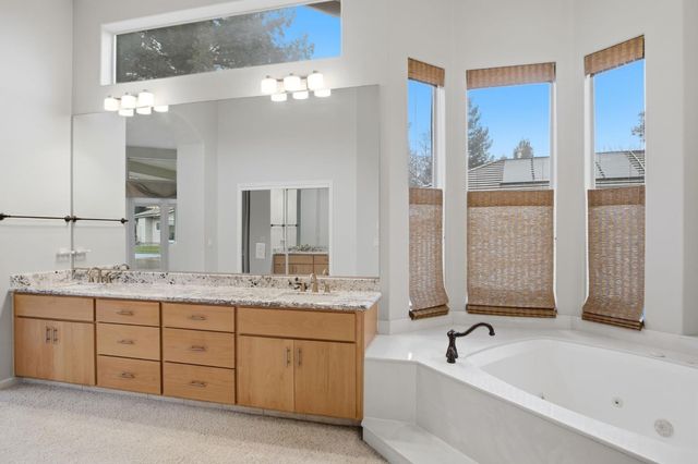 600 Atherton Ct, Modesto, CA 95356