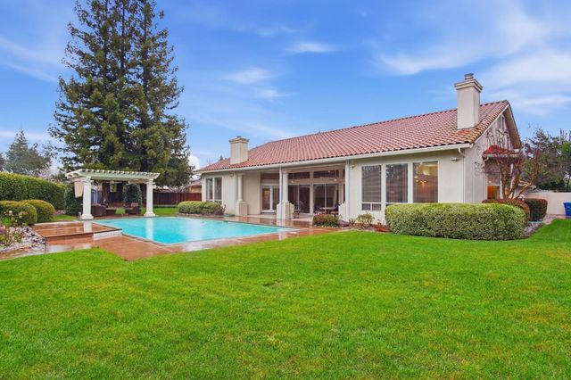 600 Atherton Ct, Modesto, CA 95356