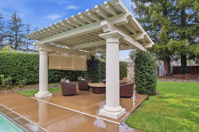 600 Atherton Ct, Modesto, CA 95356