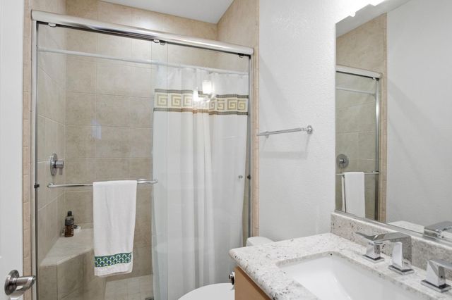 600 Atherton Ct, Modesto, CA 95356