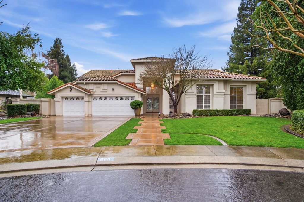 600 Atherton Ct, Modesto, CA 95356