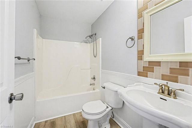 6812 Salem Quarter Road, Belews Creek, NC 27009