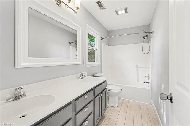 6812 Salem Quarter Road, Belews Creek, NC 27009