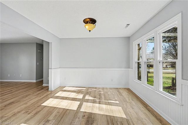 6812 Salem Quarter Road, Belews Creek, NC 27009