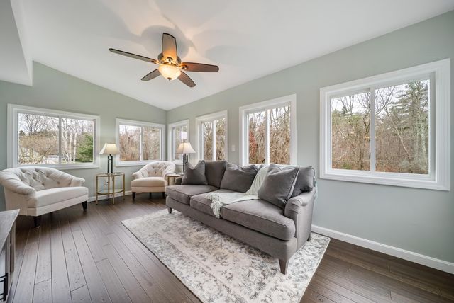 14 Silver Doe Lane, Merrimack, NH 03054