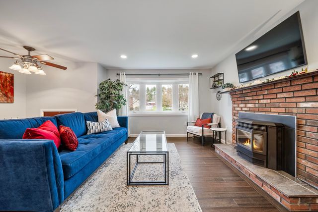 14 Silver Doe Lane, Merrimack, NH 03054