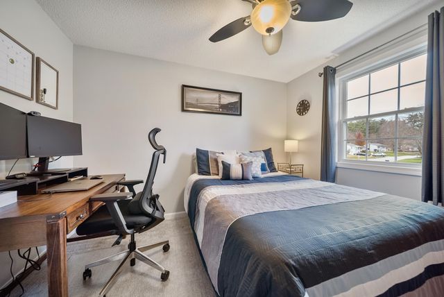 14 Silver Doe Lane, Merrimack, NH 03054