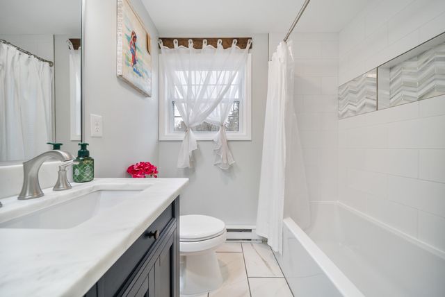 14 Silver Doe Lane, Merrimack, NH 03054