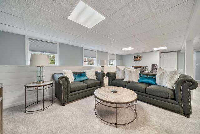 14 Silver Doe Lane, Merrimack, NH 03054