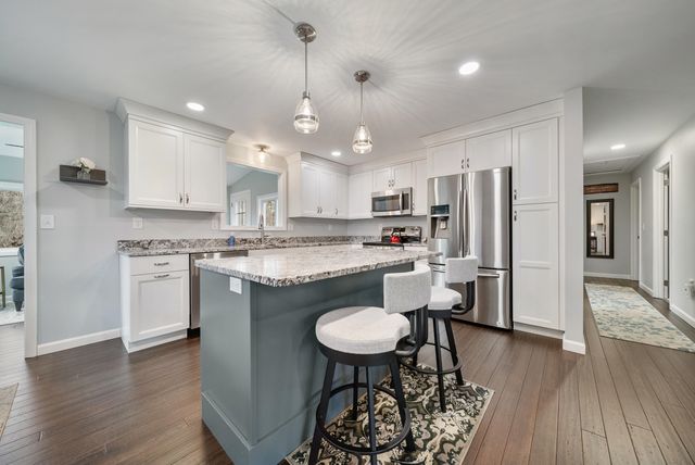 14 Silver Doe Lane, Merrimack, NH 03054