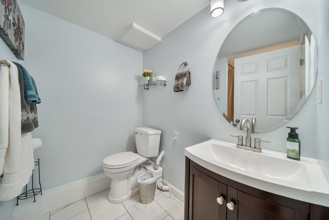 14 Silver Doe Lane, Merrimack, NH 03054