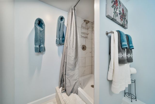 14 Silver Doe Lane, Merrimack, NH 03054