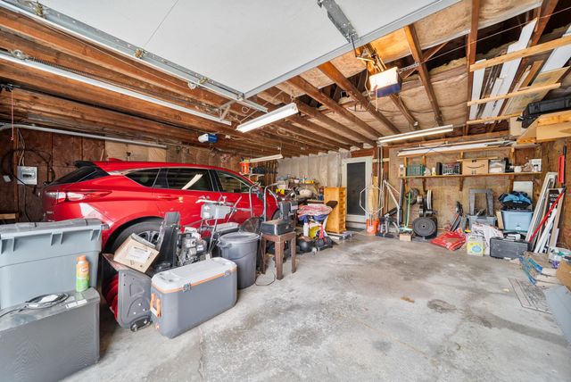 14 Silver Doe Lane, Merrimack, NH 03054