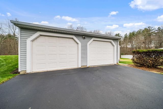 14 Silver Doe Lane, Merrimack, NH 03054