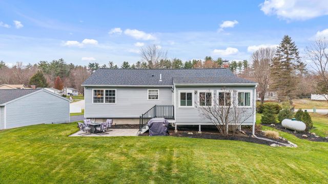 14 Silver Doe Lane, Merrimack, NH 03054