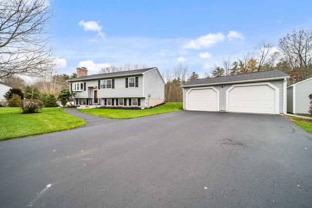 14 Silver Doe Lane, Merrimack, NH 03054