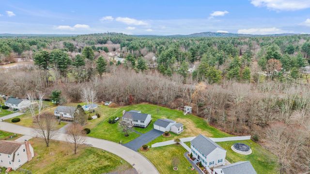 14 Silver Doe Lane, Merrimack, NH 03054