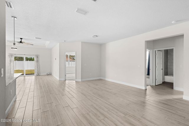 1052 Corbin Circle SW, Palm Bay, FL 32908