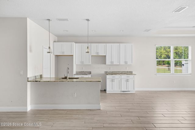 1052 Corbin Circle SW, Palm Bay, FL 32908