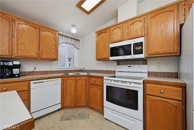 13500 Eastlake, Clearlake, CA 95422
