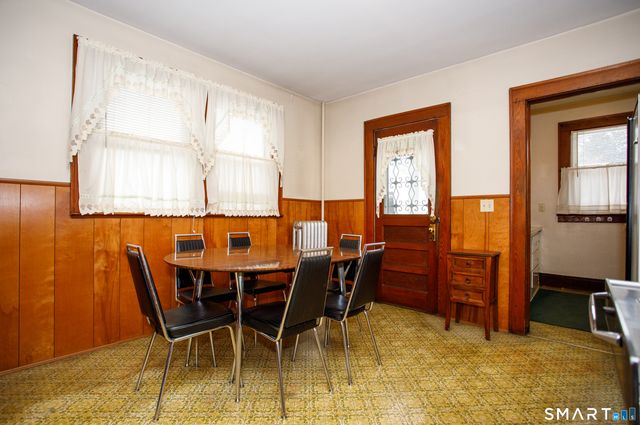 158 West Thames Street, Norwich, CT 06360