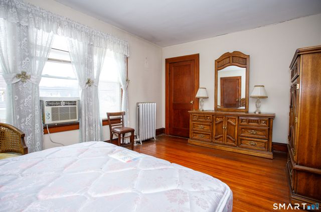 158 West Thames Street, Norwich, CT 06360