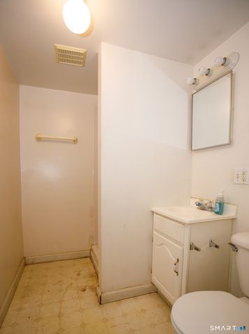 158 West Thames Street, Norwich, CT 06360