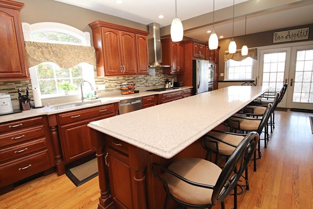 43 Taylor Street, Saugus, MA 01906