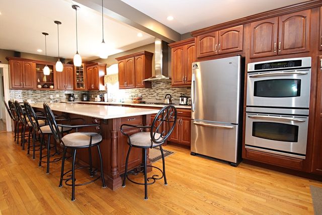 43 Taylor Street, Saugus, MA 01906