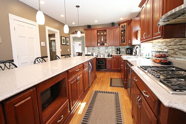 43 Taylor Street, Saugus, MA 01906