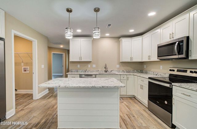 2044 N Tanglewood Drive SW, Supply, NC 28462