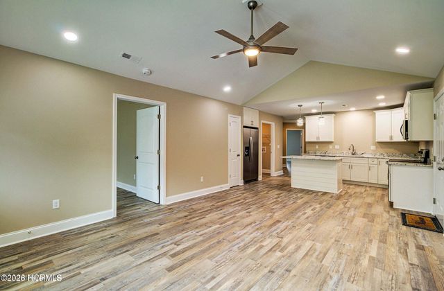 2044 N Tanglewood Drive SW, Supply, NC 28462
