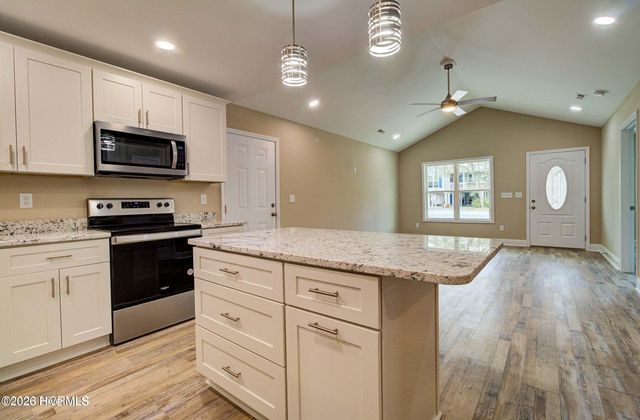 2044 N Tanglewood Drive SW, Supply, NC 28462