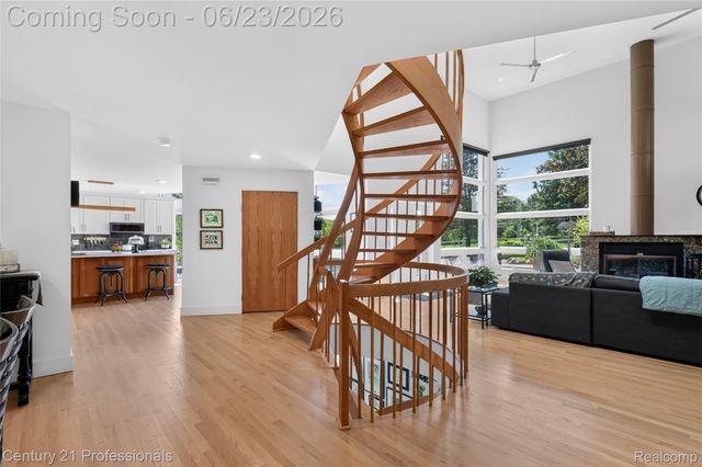 5255 Oak Hill Trail N, Commerce Charter Township, MI 48382