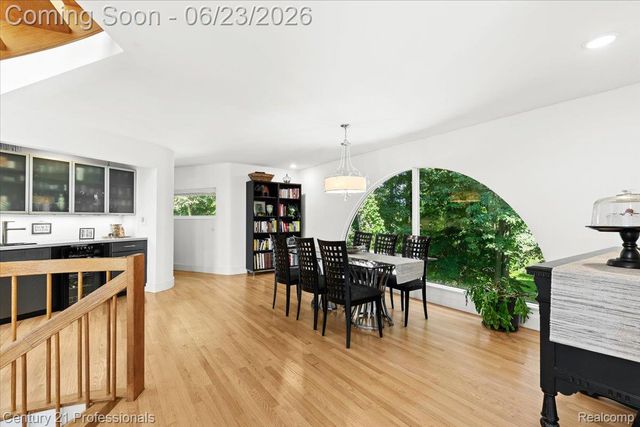 5255 Oak Hill Trail N, Commerce Charter Township, MI 48382