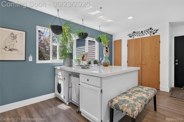 5255 Oak Hill Trail N, Commerce Charter Township, MI 48382