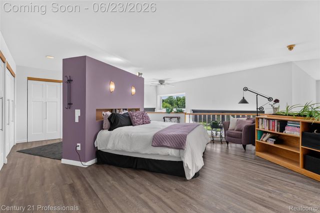 5255 Oak Hill Trail N, Commerce Charter Township, MI 48382