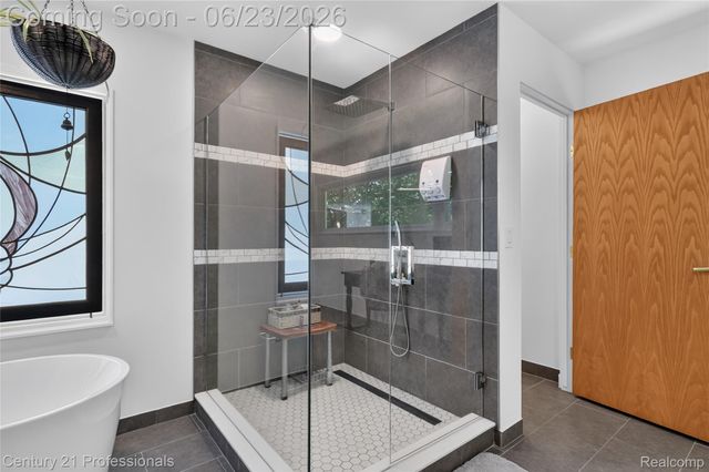 5255 Oak Hill Trail N, Commerce Charter Township, MI 48382