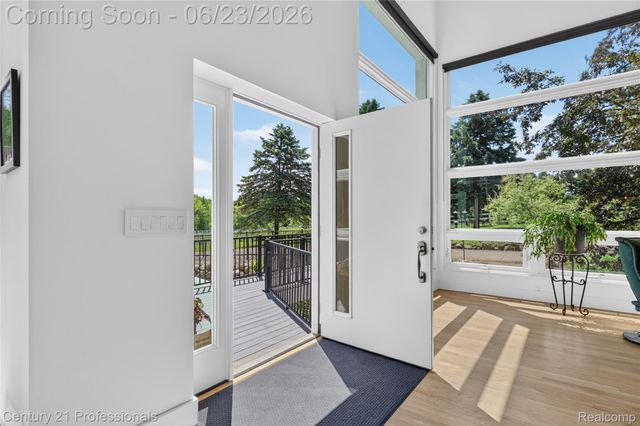 5255 Oak Hill Trail N, Commerce Charter Township, MI 48382