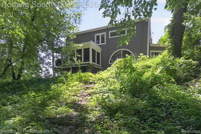 5255 Oak Hill Trail N, Commerce Charter Township, MI 48382