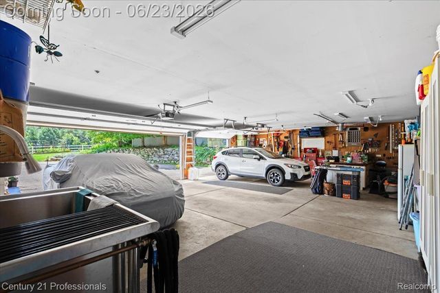 5255 Oak Hill Trail N, Commerce Charter Township, MI 48382