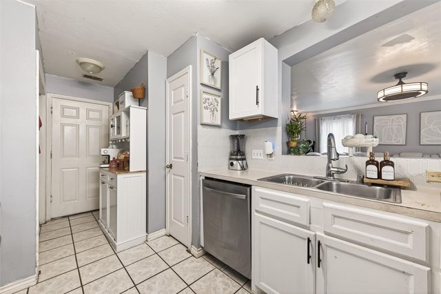 8926 Westbrae Gardens Court, Houston, TX 77031