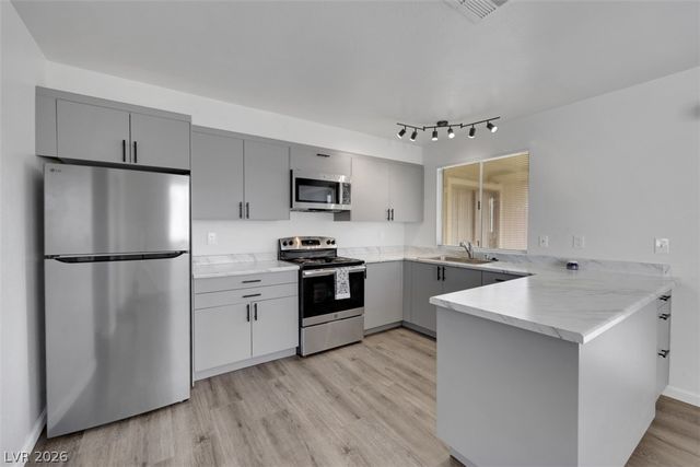 932 North Major Avenue, Henderson, NV 89015