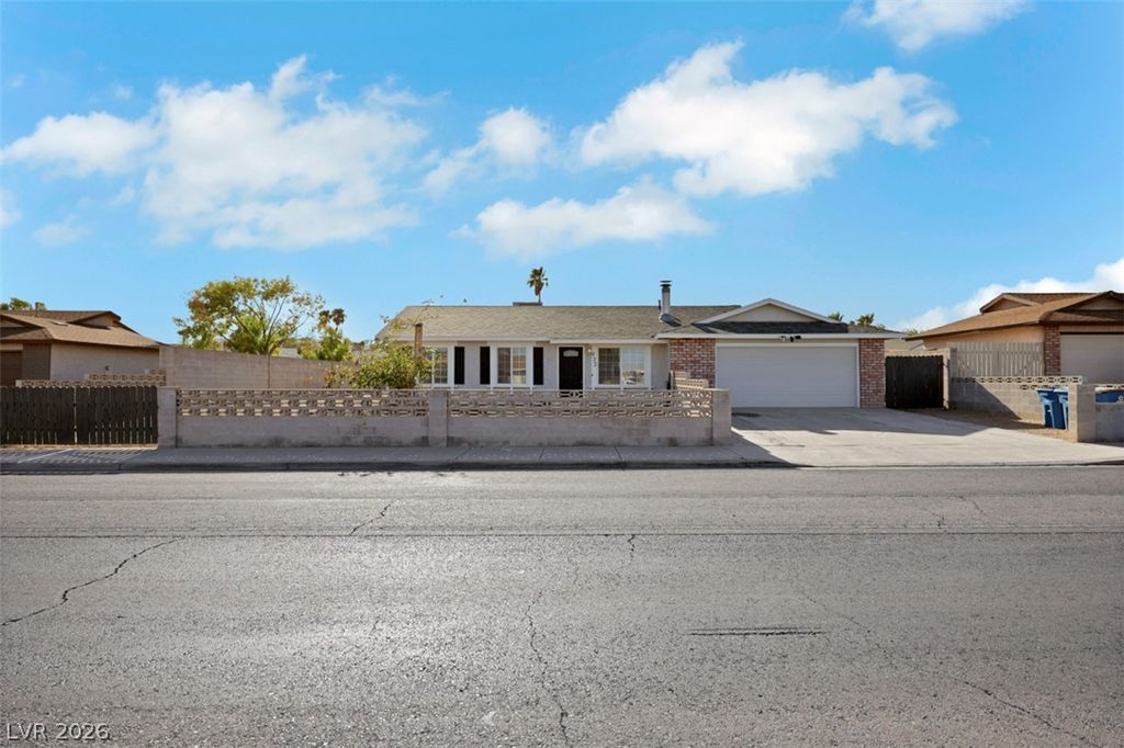 932 North Major Avenue, Henderson, NV 89015