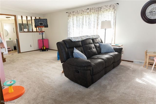 2122 Windham Street NE, Canton, OH 44721