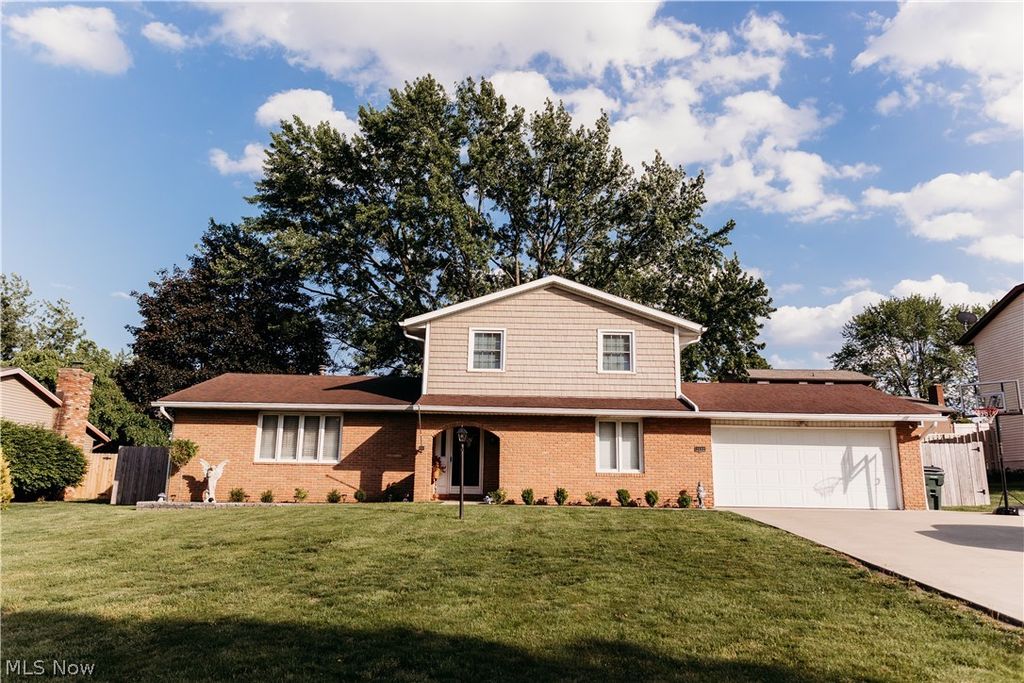 2122 Windham Street NE, Canton, OH 44721