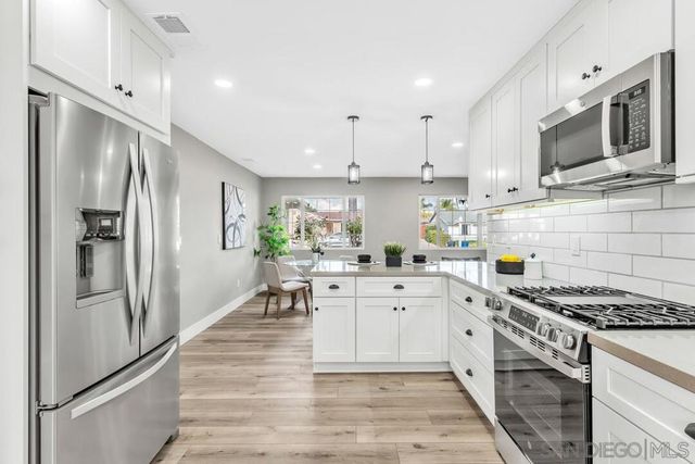 9209 Arnaz Way, Santee, CA 92071