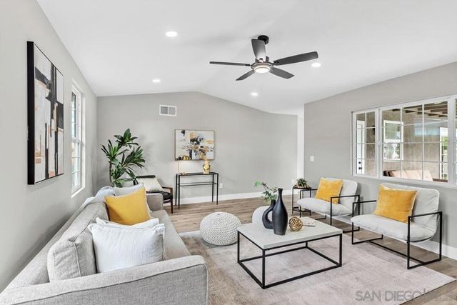 9209 Arnaz Way, Santee, CA 92071